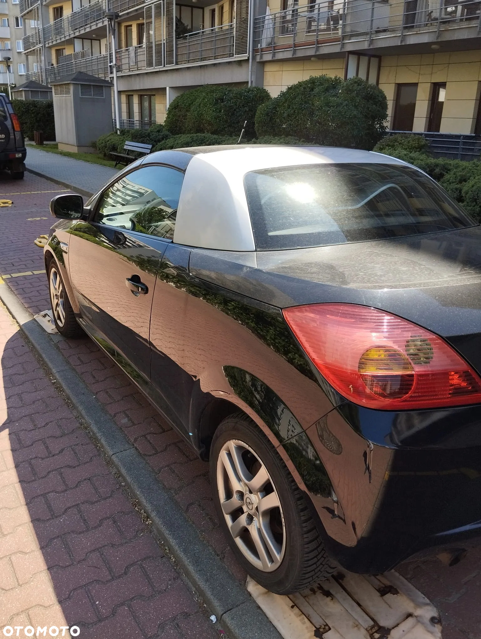 Opel Tigra Twin Top 1.8 Cosmo - 4