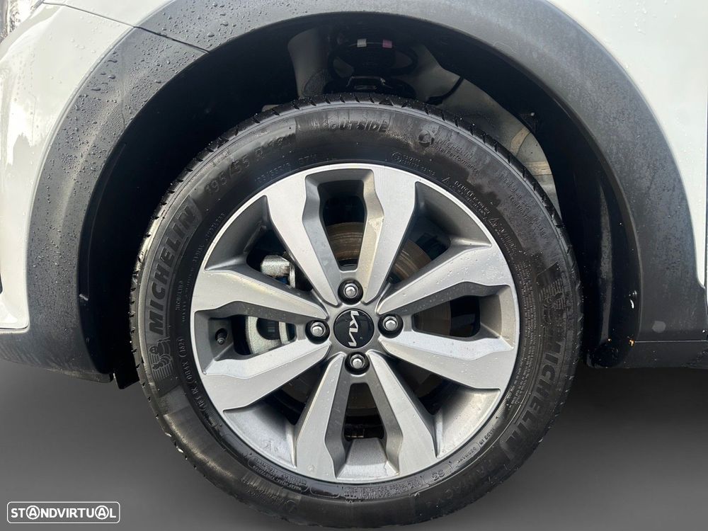 Kia Stonic 1.2 MPi Dynamic - 14