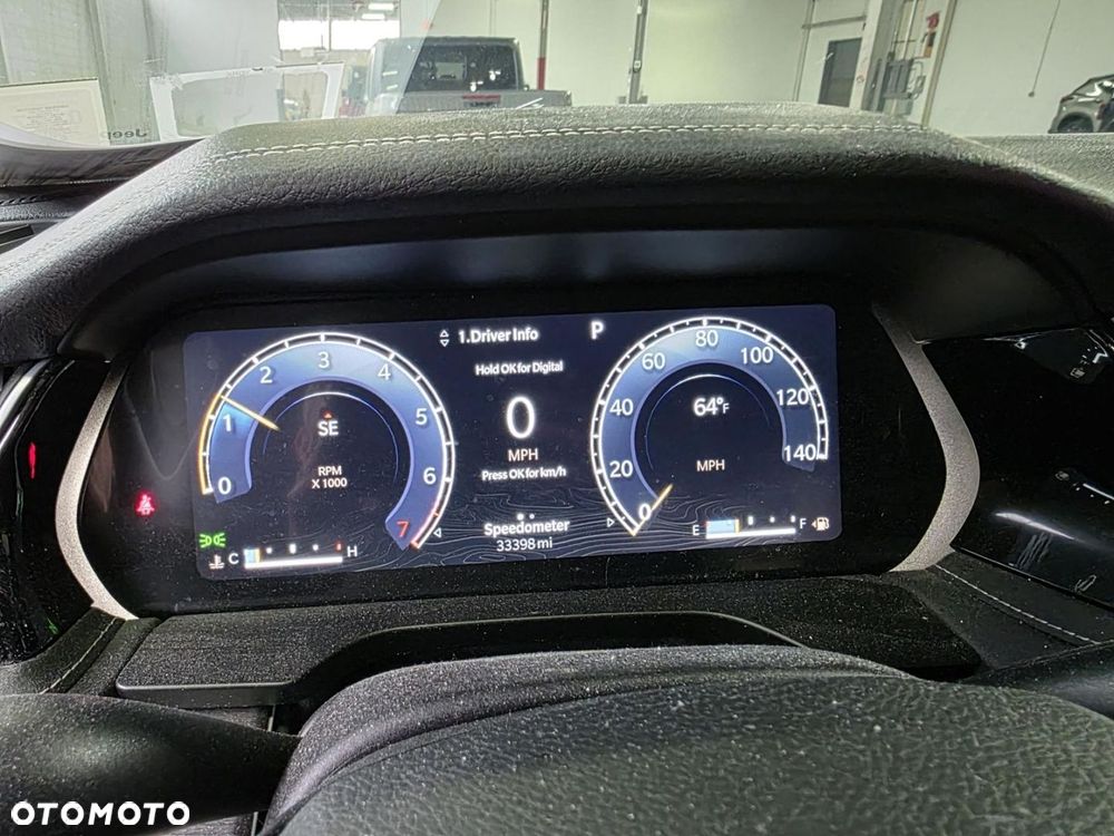 Jeep Grand Cherokee - 14