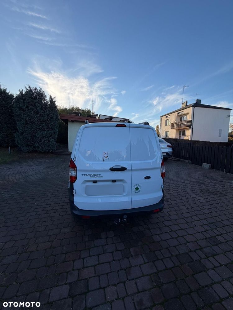Ford Transit Courier 2023 photo 5
