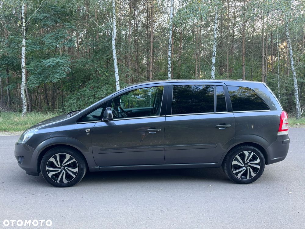 Opel Zafira 2010 photo 3