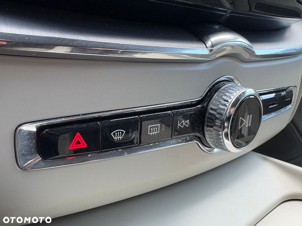 Volvo XC 60 - 29