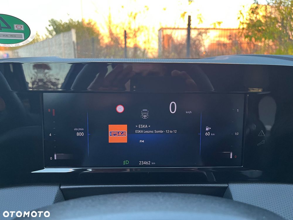 Opel Astra 1.2 Turbo Business Edition - 26