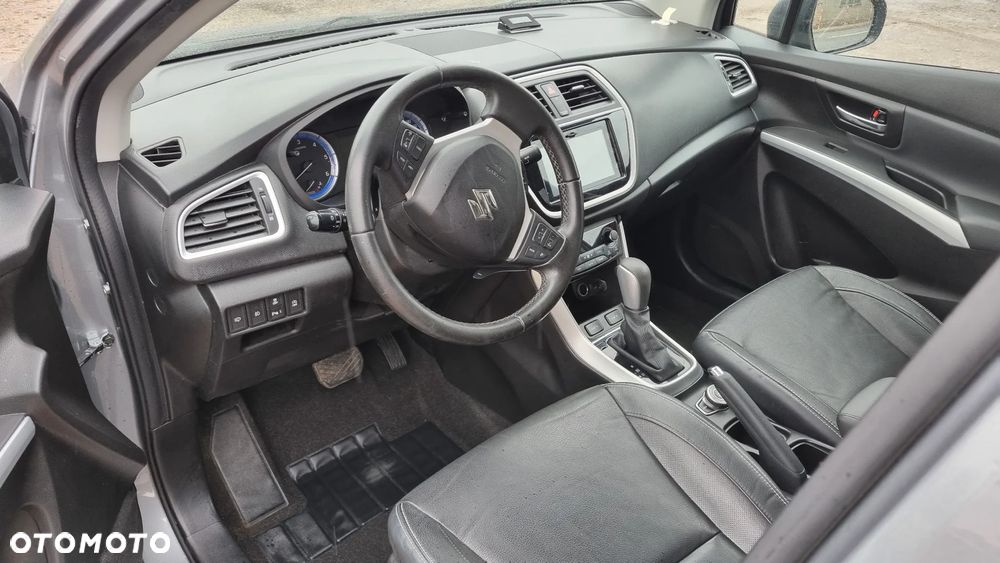 Suzuki SX4 S-Cross 1.6 DDiS TCSS 4x4 Comfort+ - 19