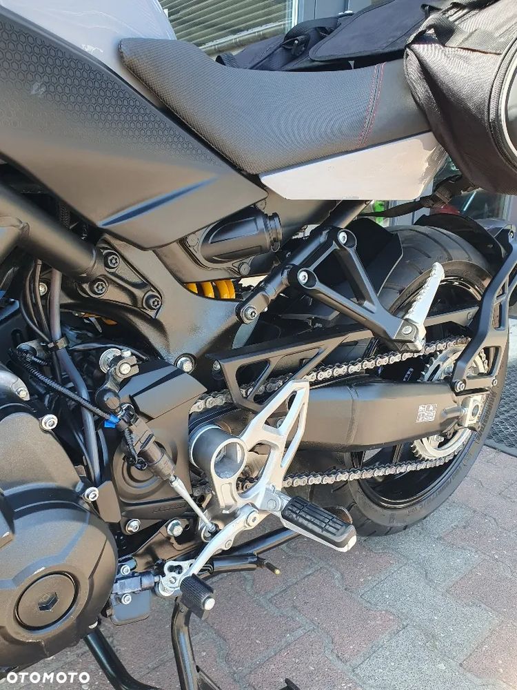 Yamaha NIKEN - 8