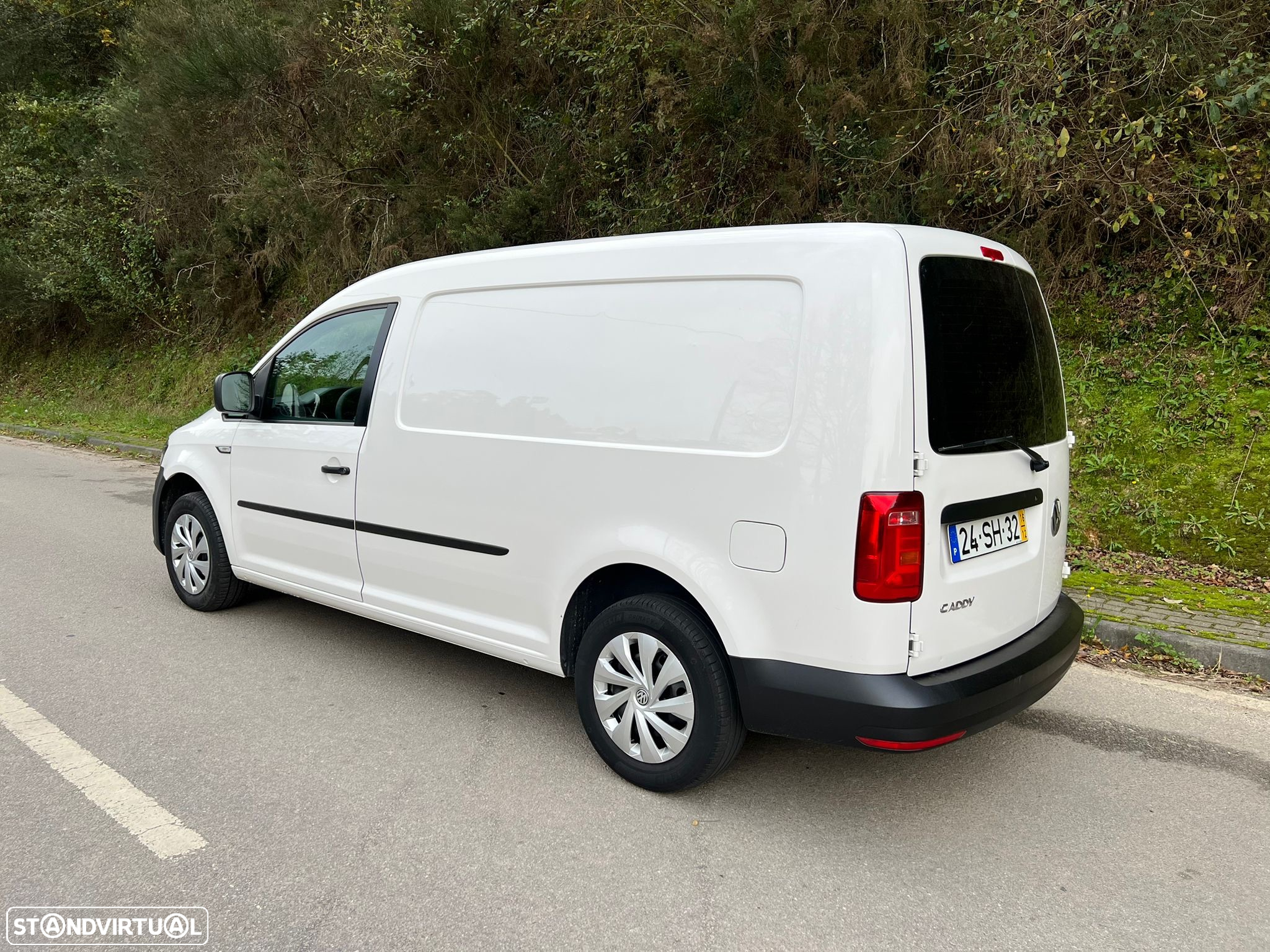 VW Caddy max - 25