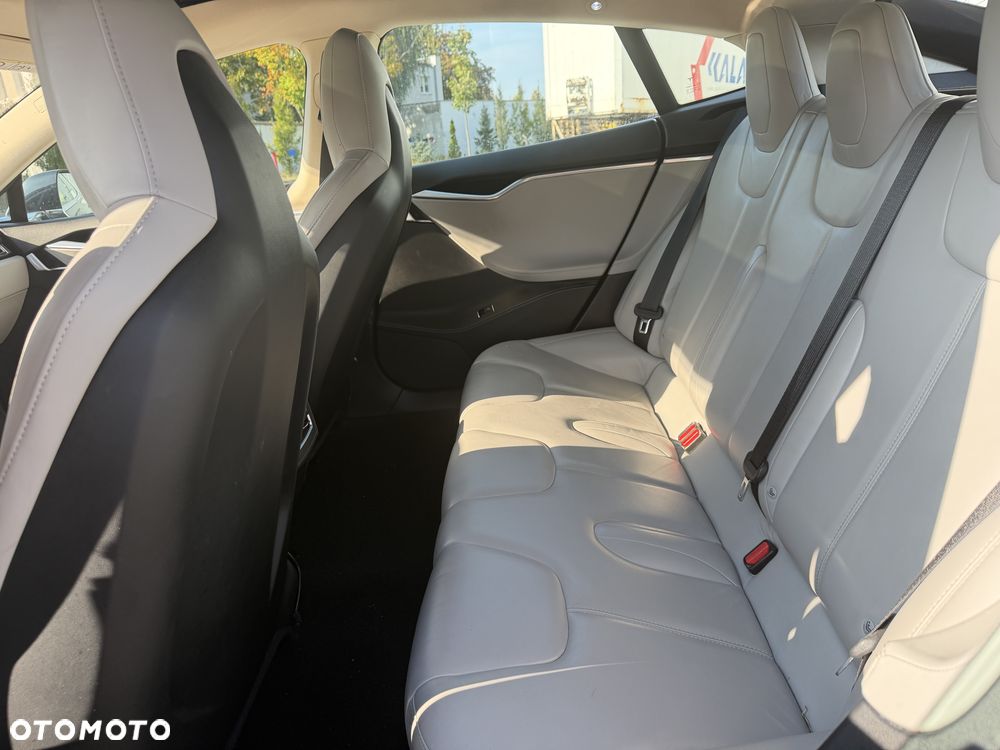 Tesla Model S Standard - 13