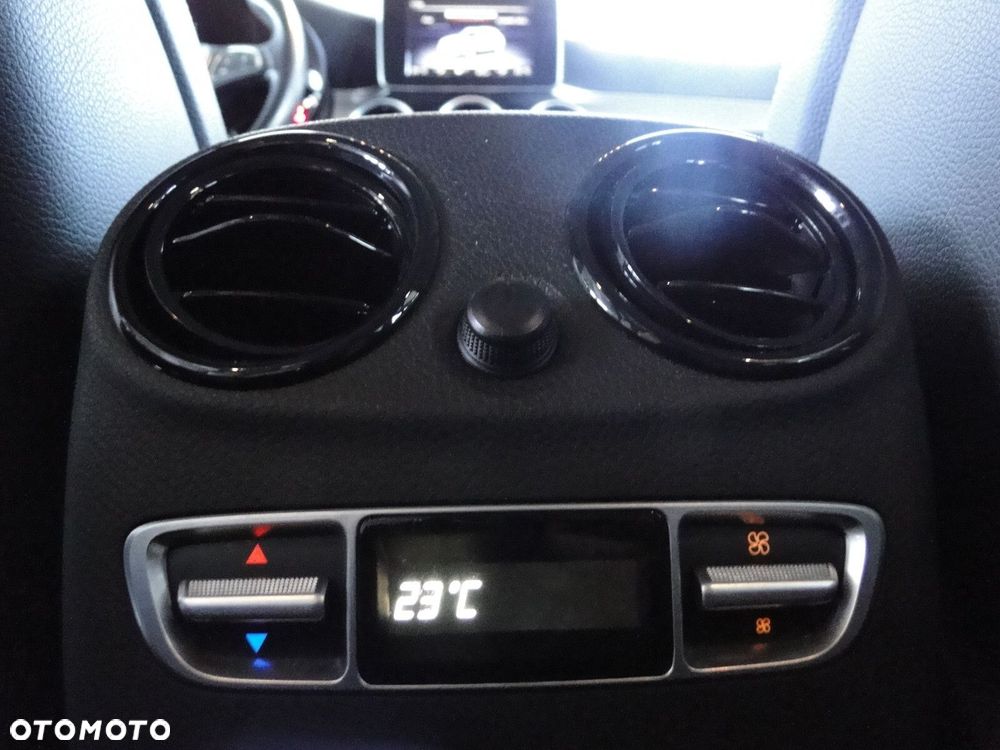 Mercedes-Benz GLC - 19