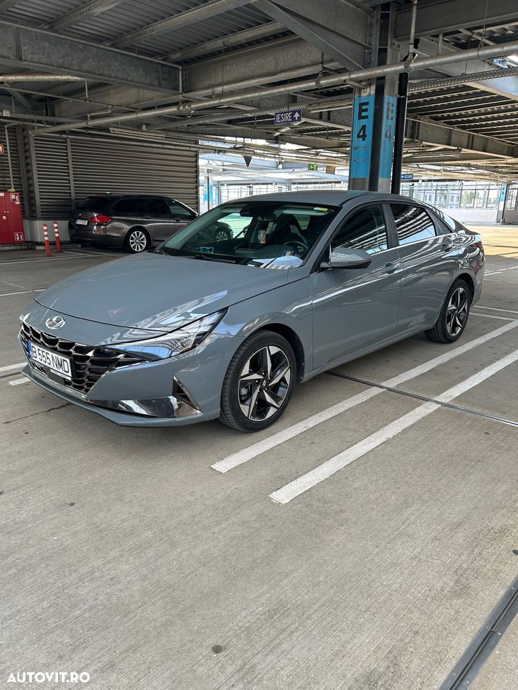 Hyundai Elantra 1.6 l 123 CP CVT Exclusive - 14