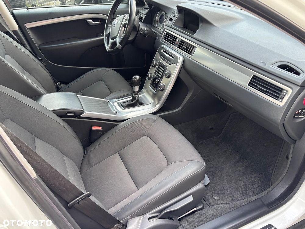 Volvo V70 D3 Kinetic - 38