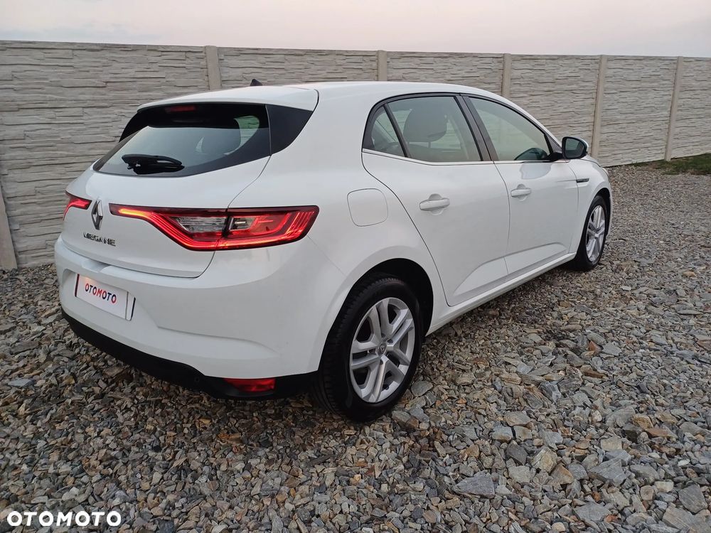 Renault Megane 1.5 Blue dCi Intens - 12