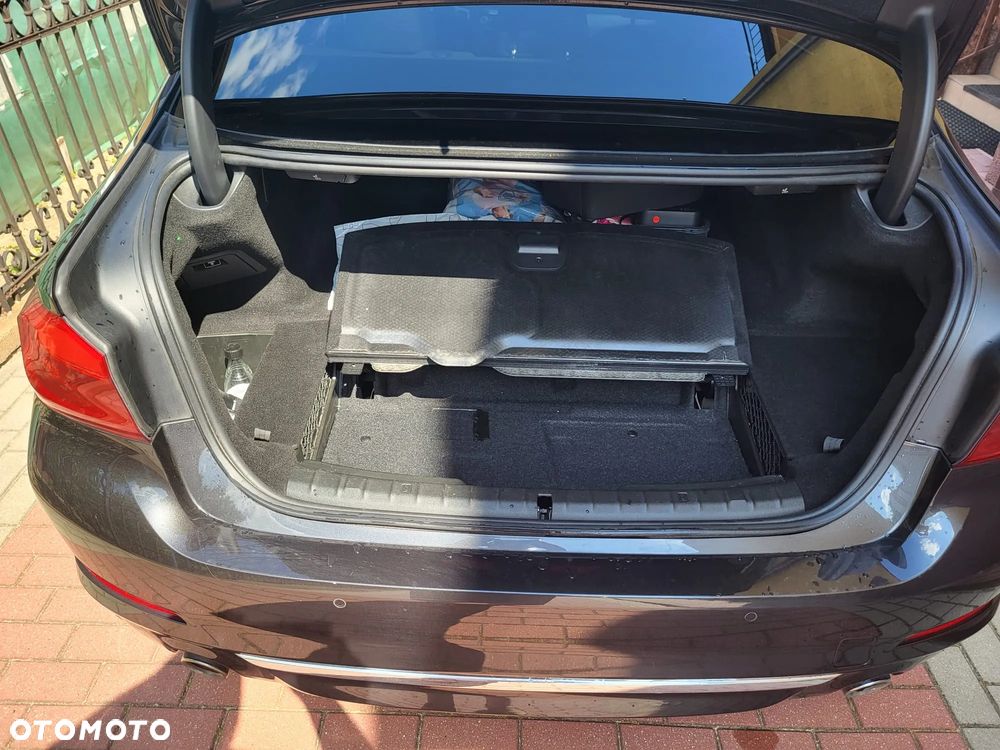 BMW Seria 5 530e iPerformance Luxury Line - 24