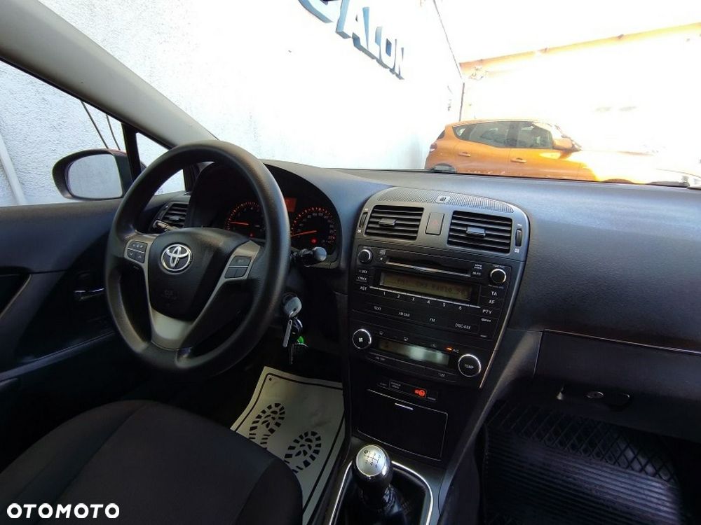 Toyota Avensis - 11