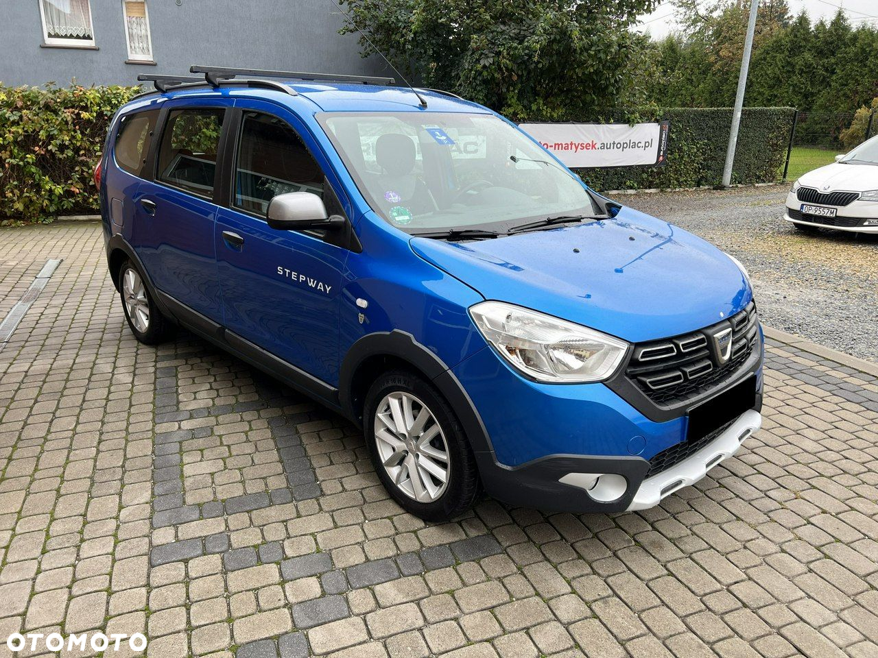 Dacia Lodgy 1.6 SCe Stepway S&S - 3