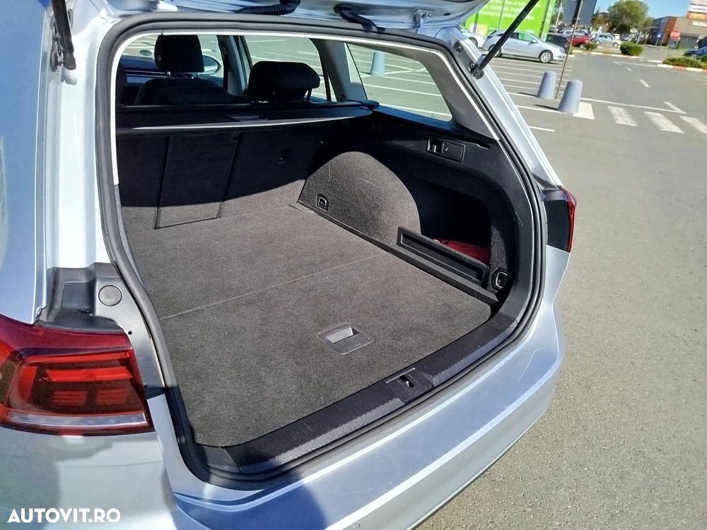 Volkswagen Passat - 14