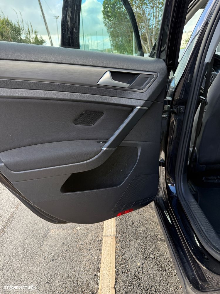 VW Golf 1.6 TDI Trendline - 24