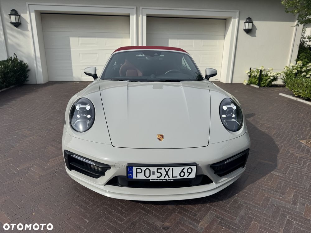 Porsche 911 Carrera 4S - 11