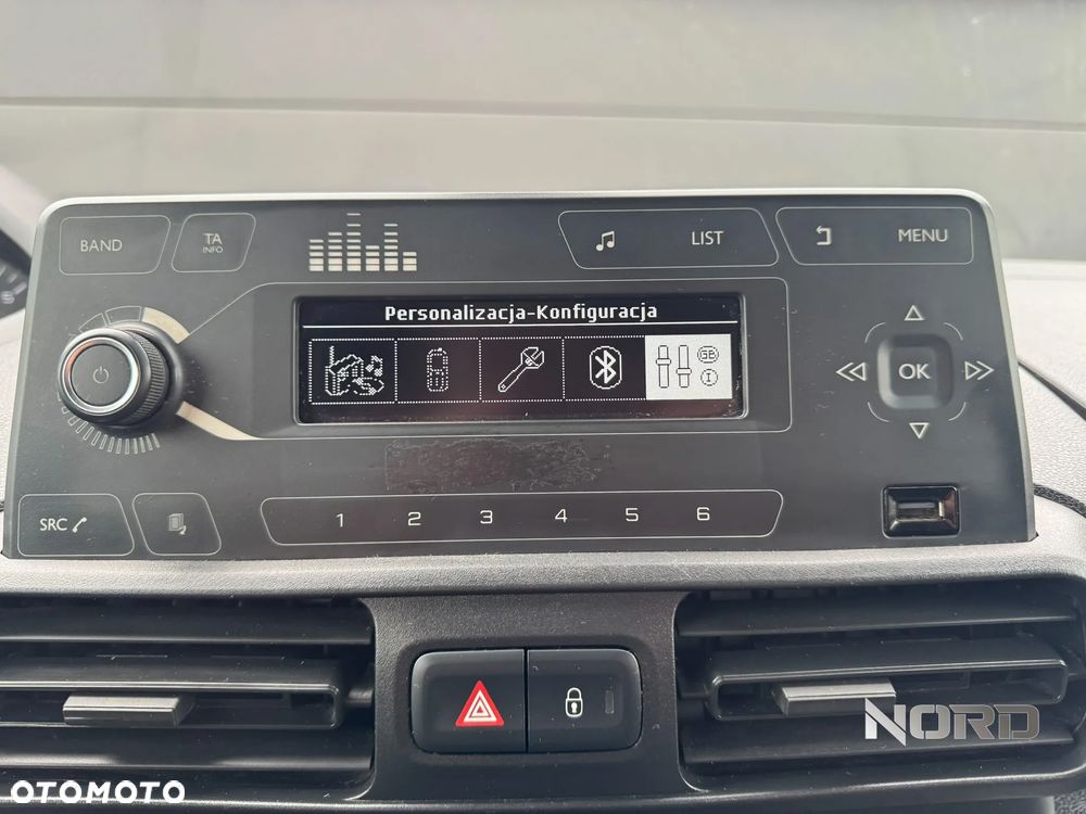 Peugeot Partner 4x4 1.5 Long Premium - 25