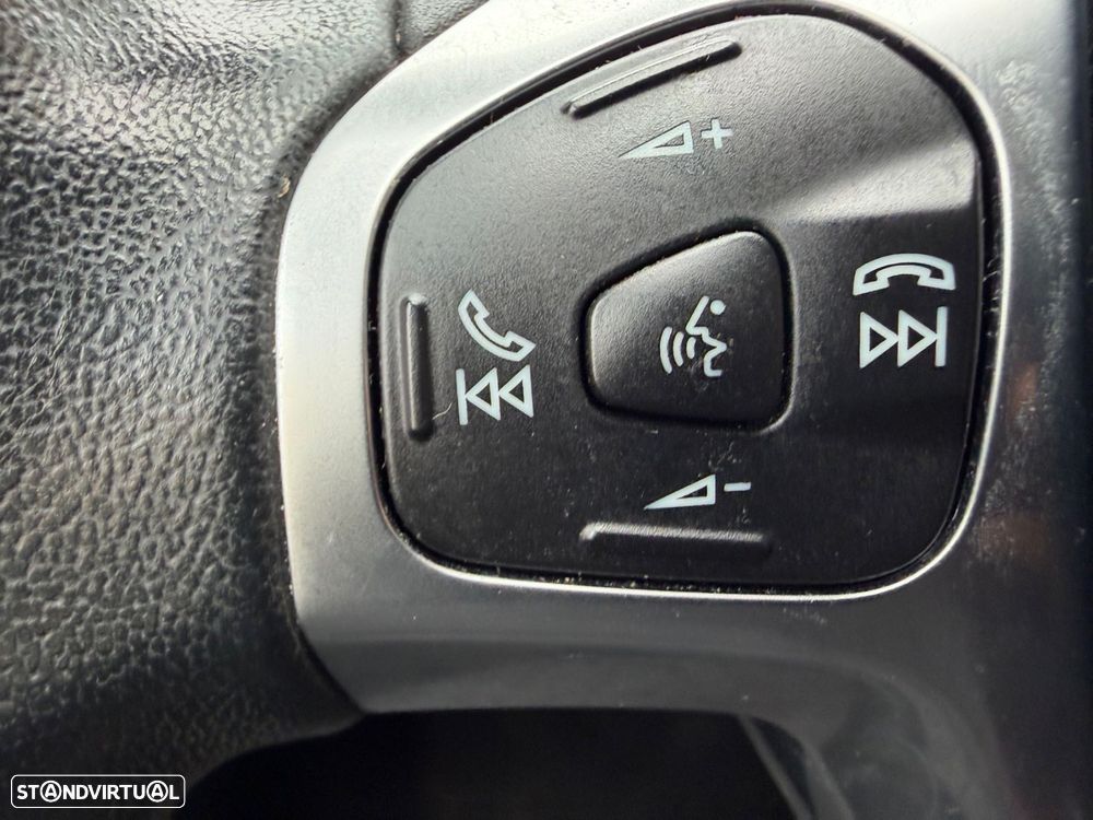 Ford Fiesta 1.0 Titanium - 27