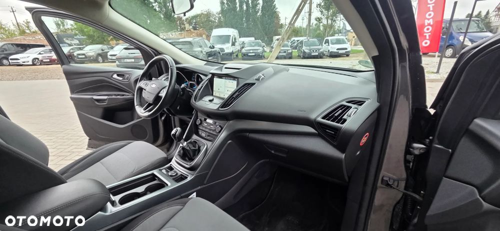 Ford Kuga 1.5 EcoBoost 2x4 Titanium - 37