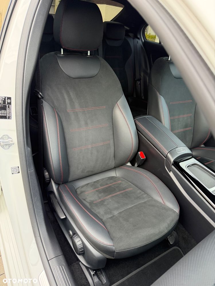 Mercedes-Benz Klasa A 200 AMG Line 7G-DCT - 26