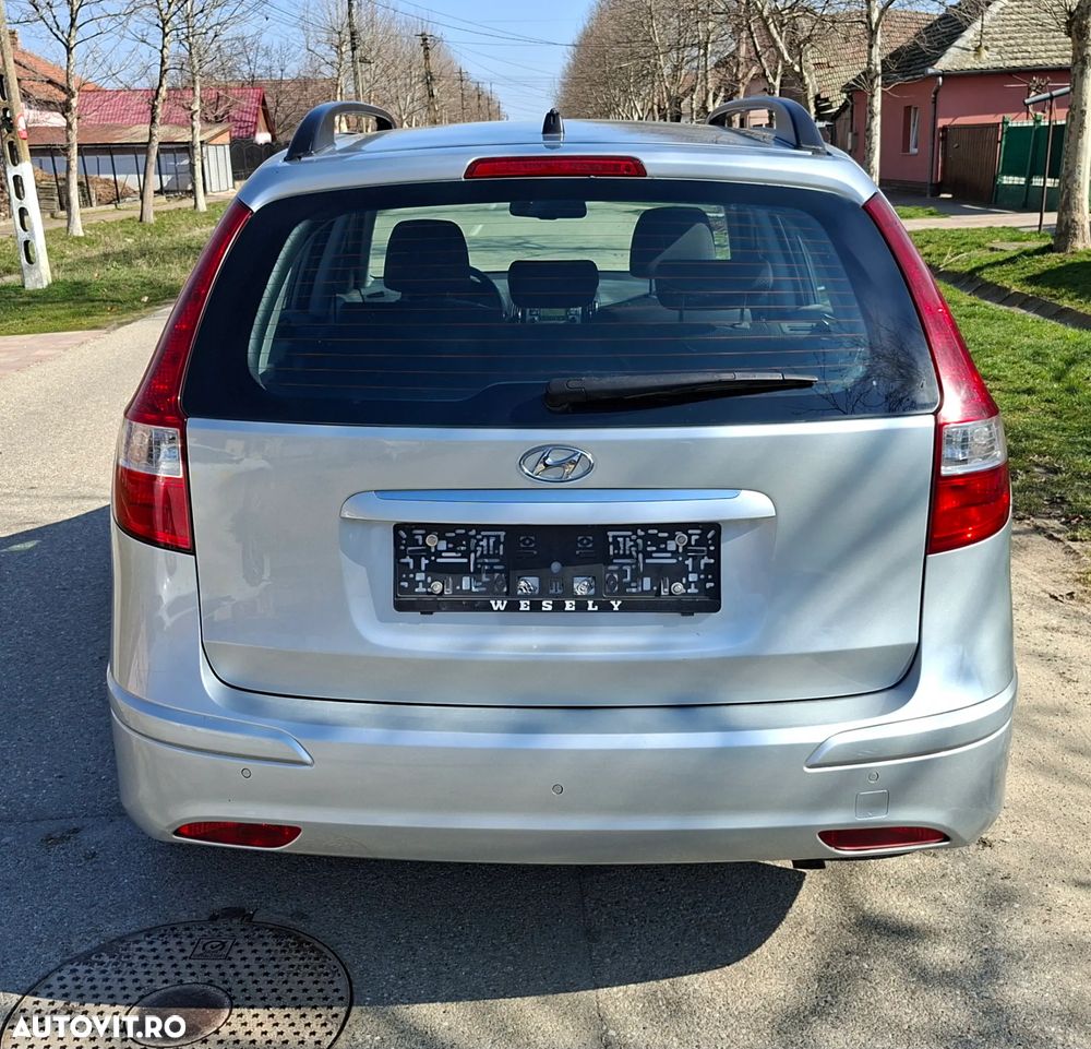 Hyundai i30 1.6 CRDI Comfort - 3