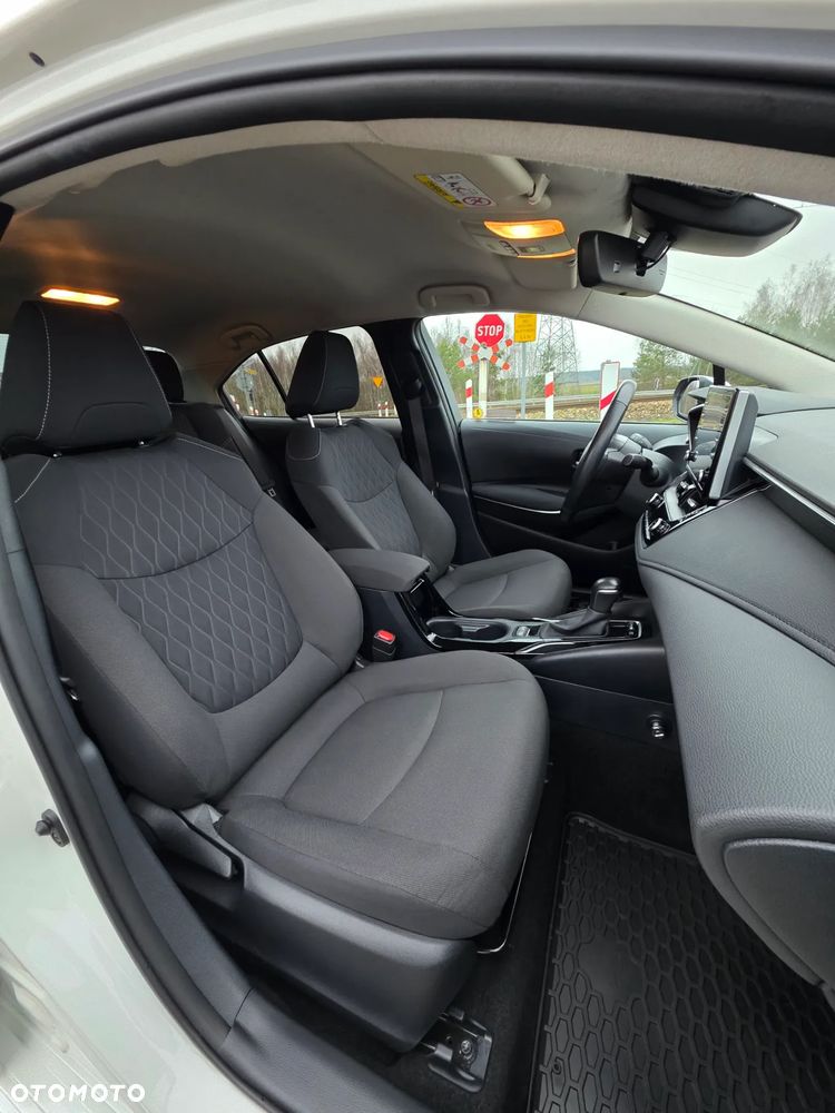 Toyota Corolla 1.8 Hybrid Comfort - 35