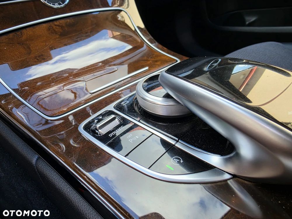 Mercedes-Benz Klasa C 200 4-Matic 7G-TRONIC - 15