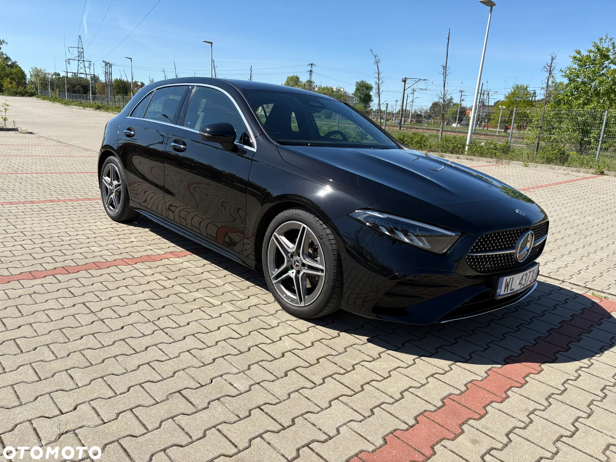 Mercedes-Benz Klasa A 200 AMG Line 7G-DCT - 3