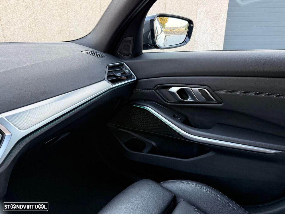 BMW 330 e xDrive Aut. M Sport - 22