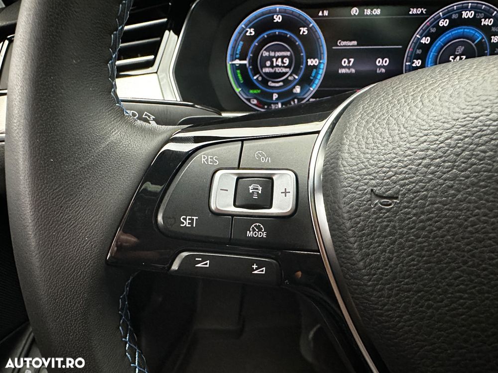 Volkswagen Passat 1.4 TSI Plug-In-Hybrid DSG GTE - 31
