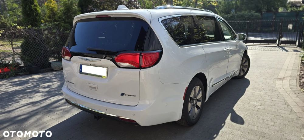 Chrysler Pacifica - 3