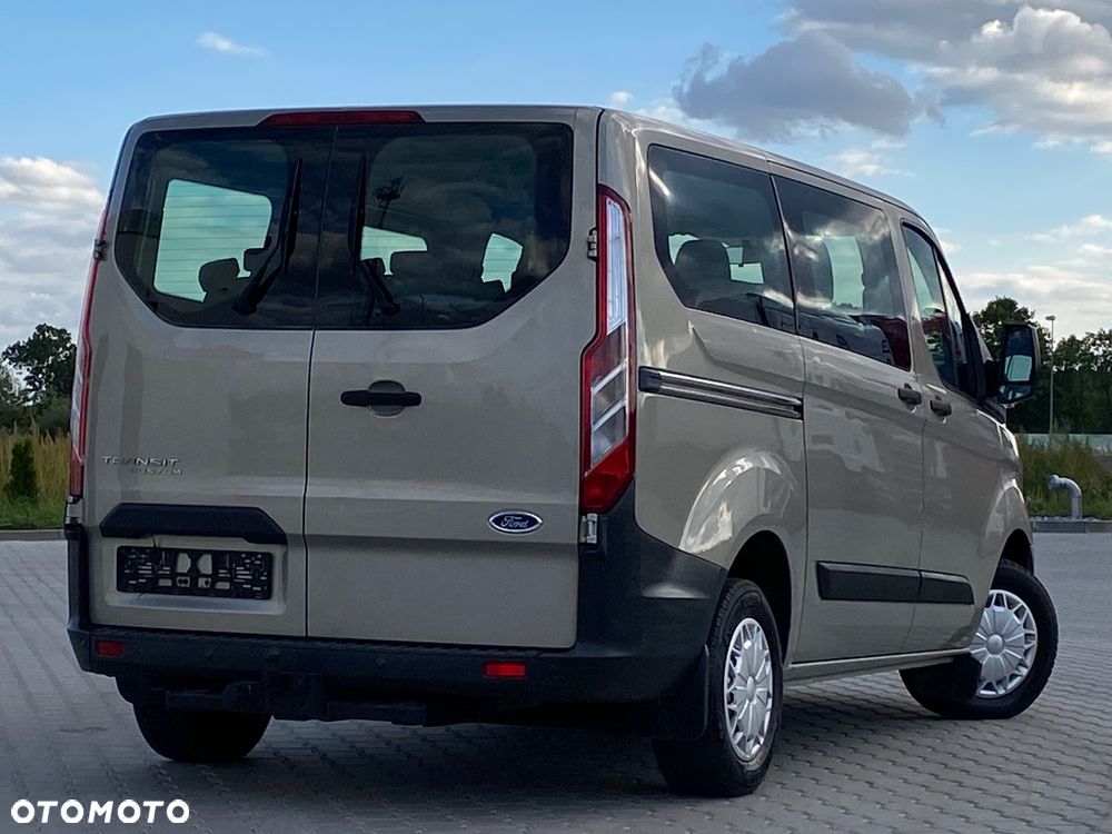 Ford Tourneo Custom - 3
