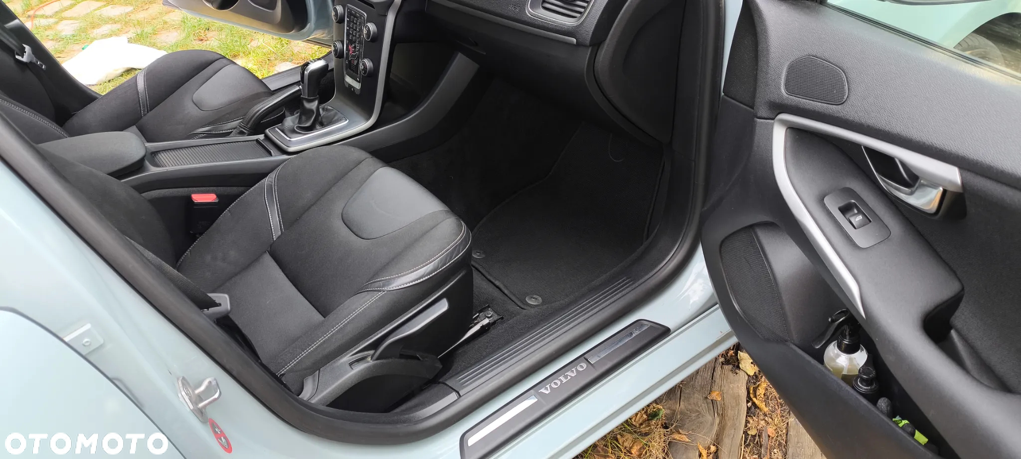 Volvo V40 D2 Drive-E Momentum - 34