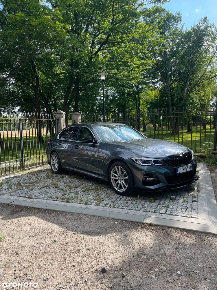BMW Seria 3 330i M Sport - 3