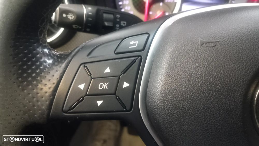 Mercedes-Benz A 180 CDI (BlueEFFICIENCY) Urban - 10