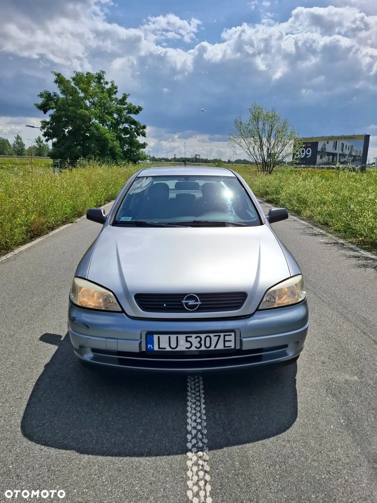 Opel Astra 1.4 111 - 11