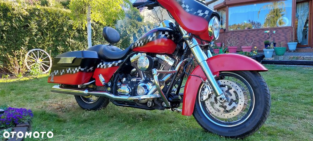 Harley-Davidson Touring Street Glide - 11