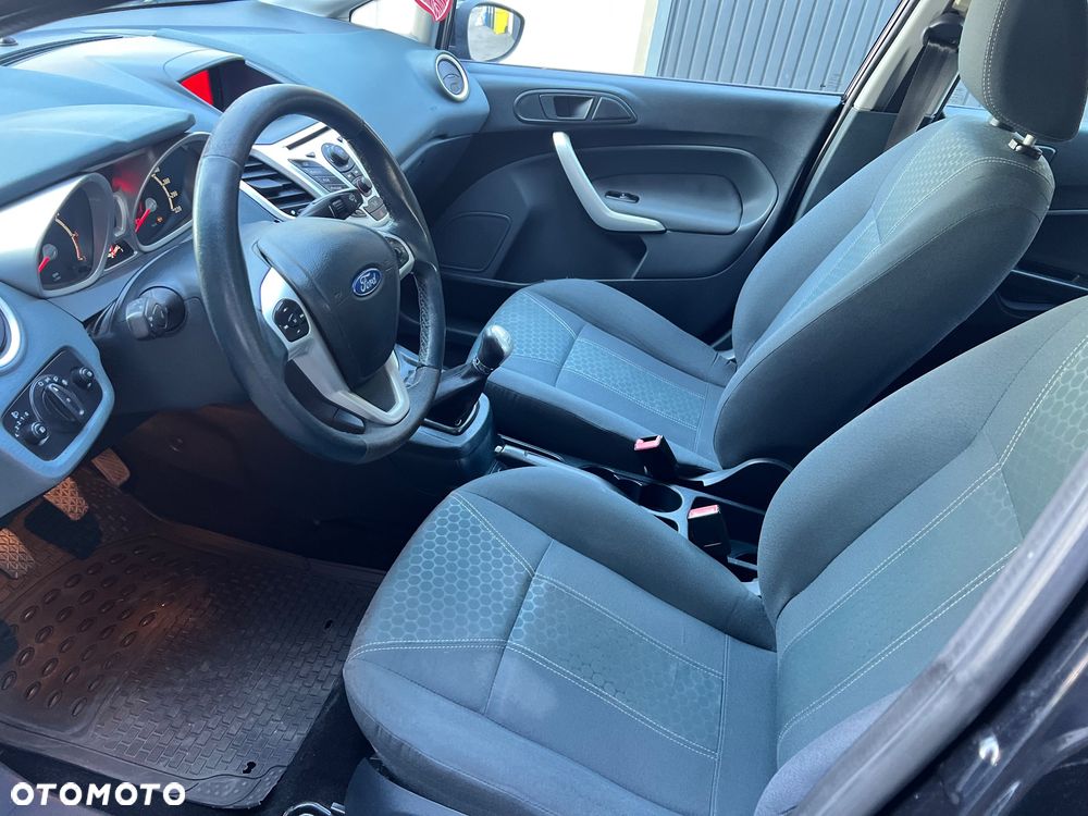 Ford Fiesta - 14