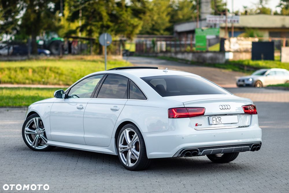 Audi S6 Limousine - 16