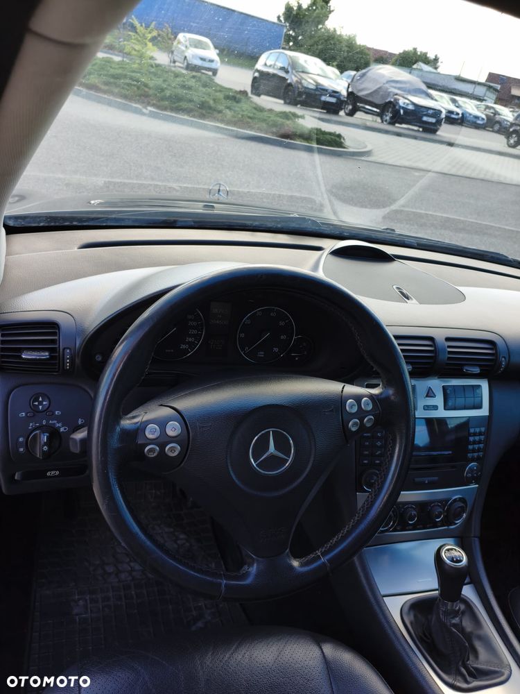 Mercedes-Benz Klasa C 200 Kompressor Avantgarde Sport Edition + - 11