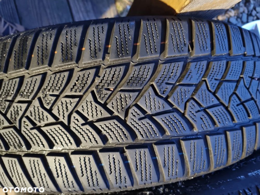OPONY DUNLOP WINTER SPORT 5 205/60r16 92h ,2019r.6,1/5,3mm x4szt. db stan - 2