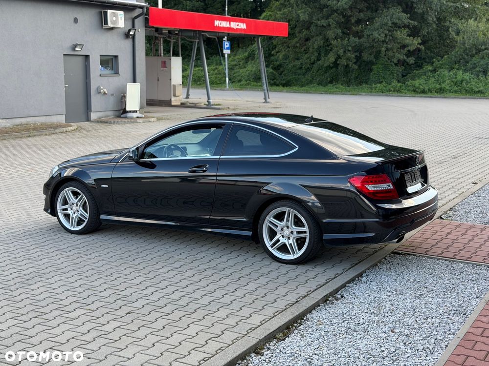 Mercedes-Benz Klasa C 180 CGI BlueEff - 5