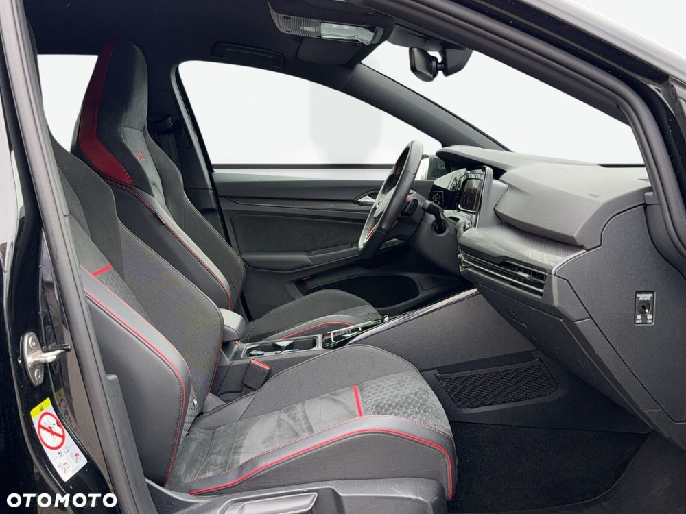 Volkswagen Golf - 14