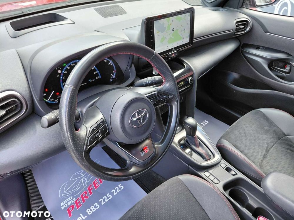 Toyota Yaris Cross - 13