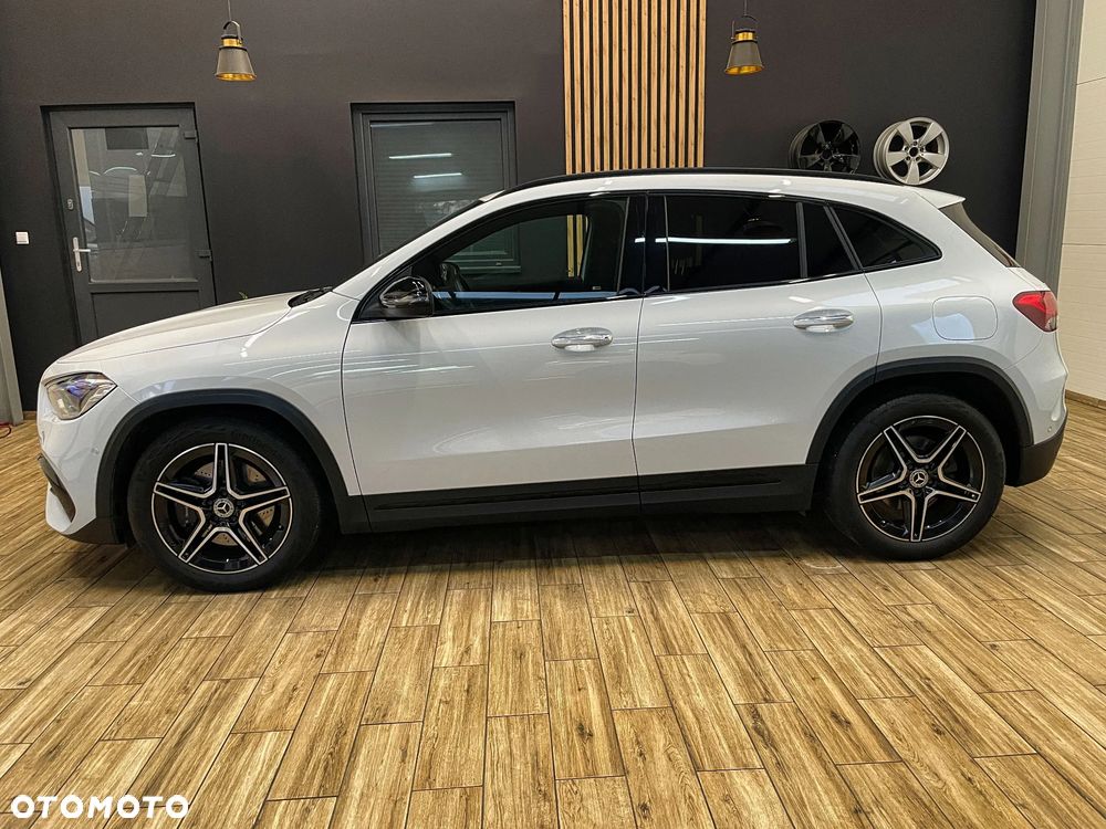 Mercedes-Benz GLA 250 AMG Line - 12