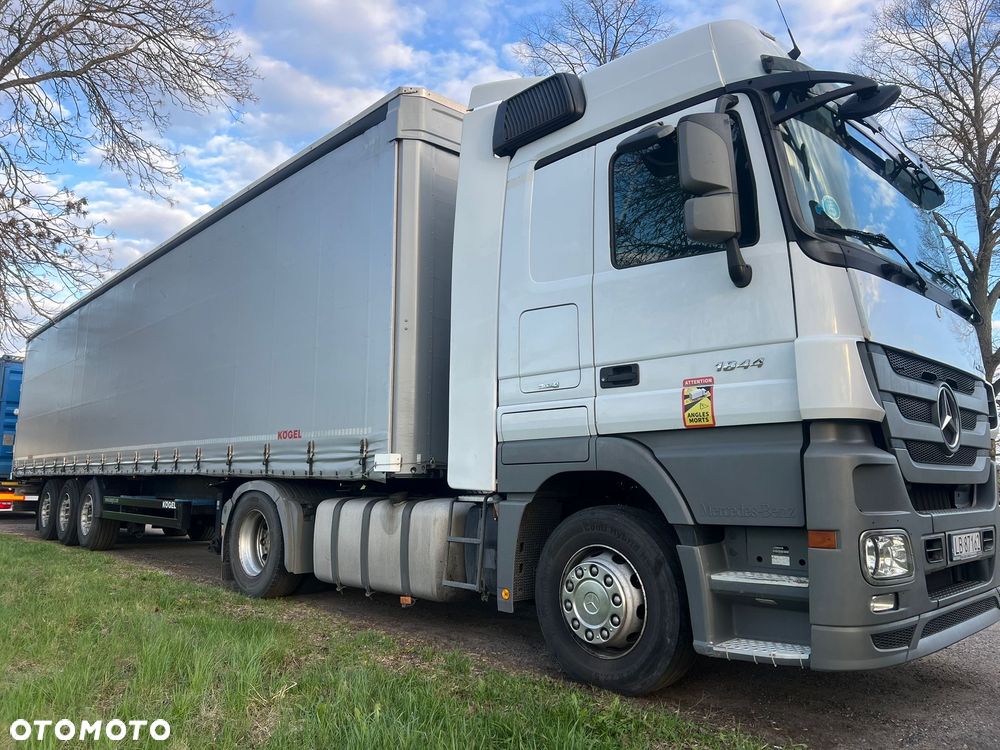 Mercedes-Benz Actros - 1
