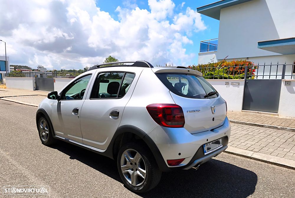 Dacia Sandero 1.5 dCi Stepway - 4