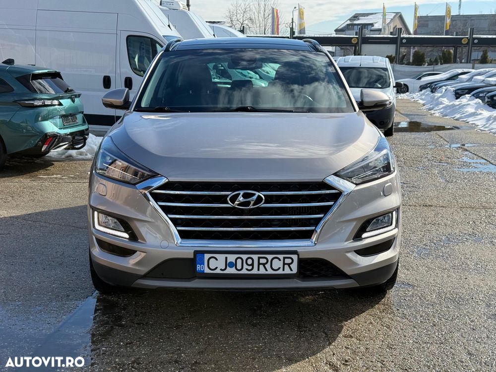 Hyundai Tucson 2.0 CRDI 4WD 8AT Luxury - 3