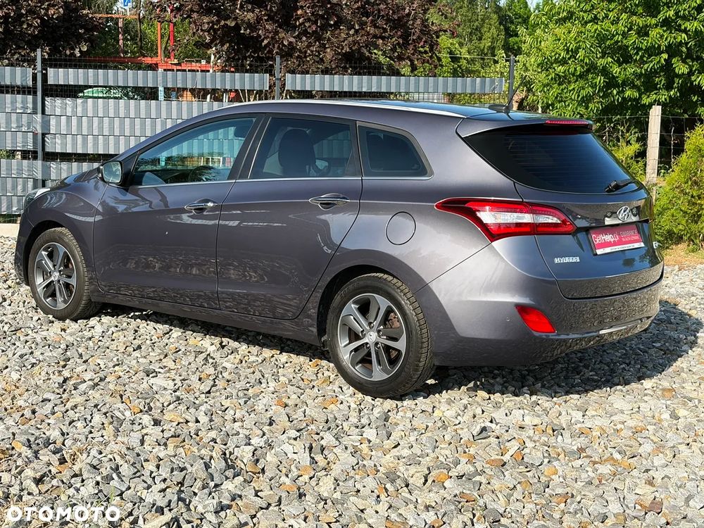 Hyundai i30 blue 1.6 CRDi DCT Passion - 33